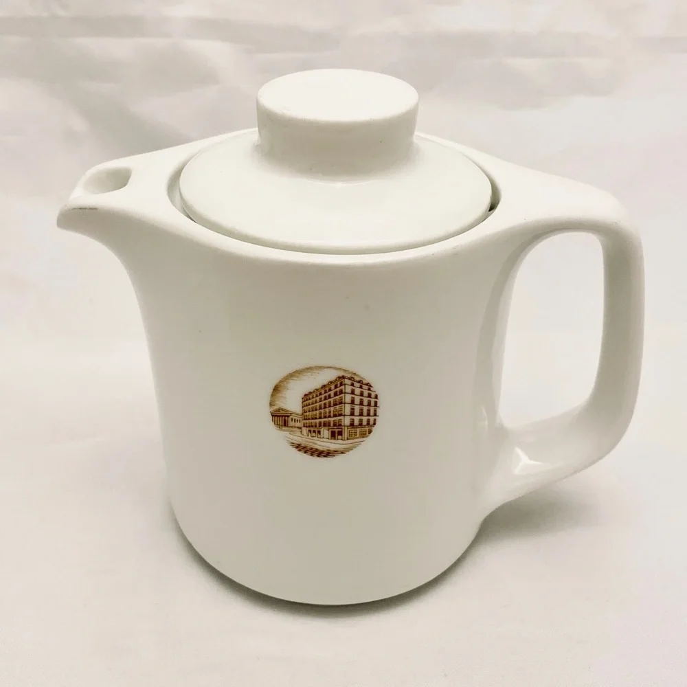 Ceramic Creamer, Bauscher Weiden, Hotel-ware, For Neuilly-sur-Seine, France EUC